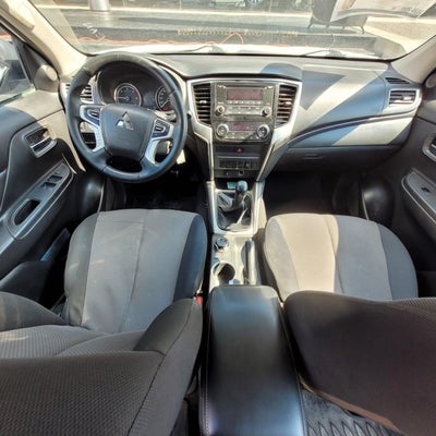 2020 Mitsubishi L200 2.4 Glx Cabina Doble 4x2 Mt