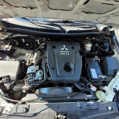 2020 Mitsubishi L200 2.4 Glx Cabina Doble 4x2 Mt