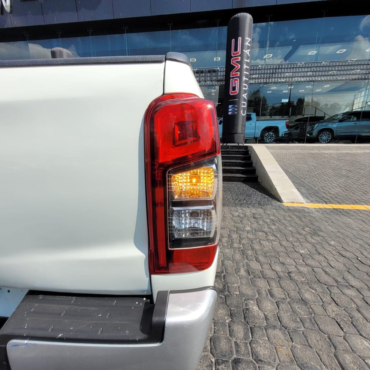 2020 Mitsubishi L200 2.4 Glx Cabina Doble 4x2 Mt