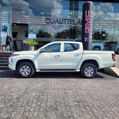2020 Mitsubishi L200 2.4 Glx Cabina Doble 4x2 Mt