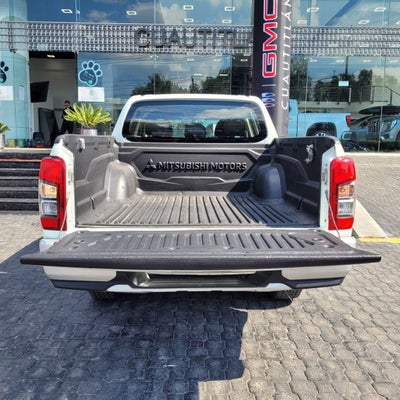 2020 Mitsubishi L200 2.4 Glx Cabina Doble 4x2 Mt