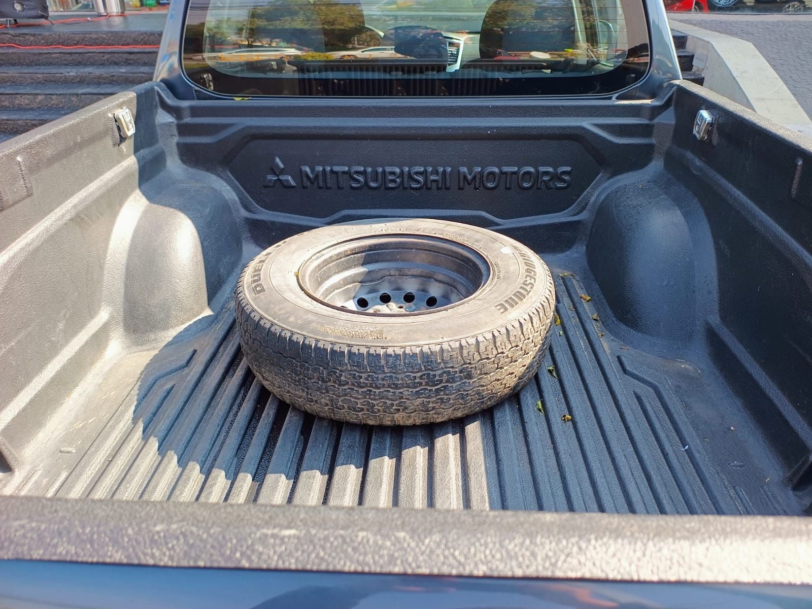 2022 Mitsubishi L200 2.4 GLX 4x4 Diésel Mt