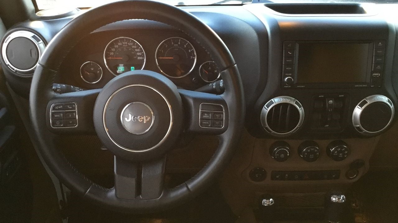 2017 Jeep WRANGLER UNLIMITED SAHARA, V6, 3.6L, 285 CP, 5 PUERTAS, AUT