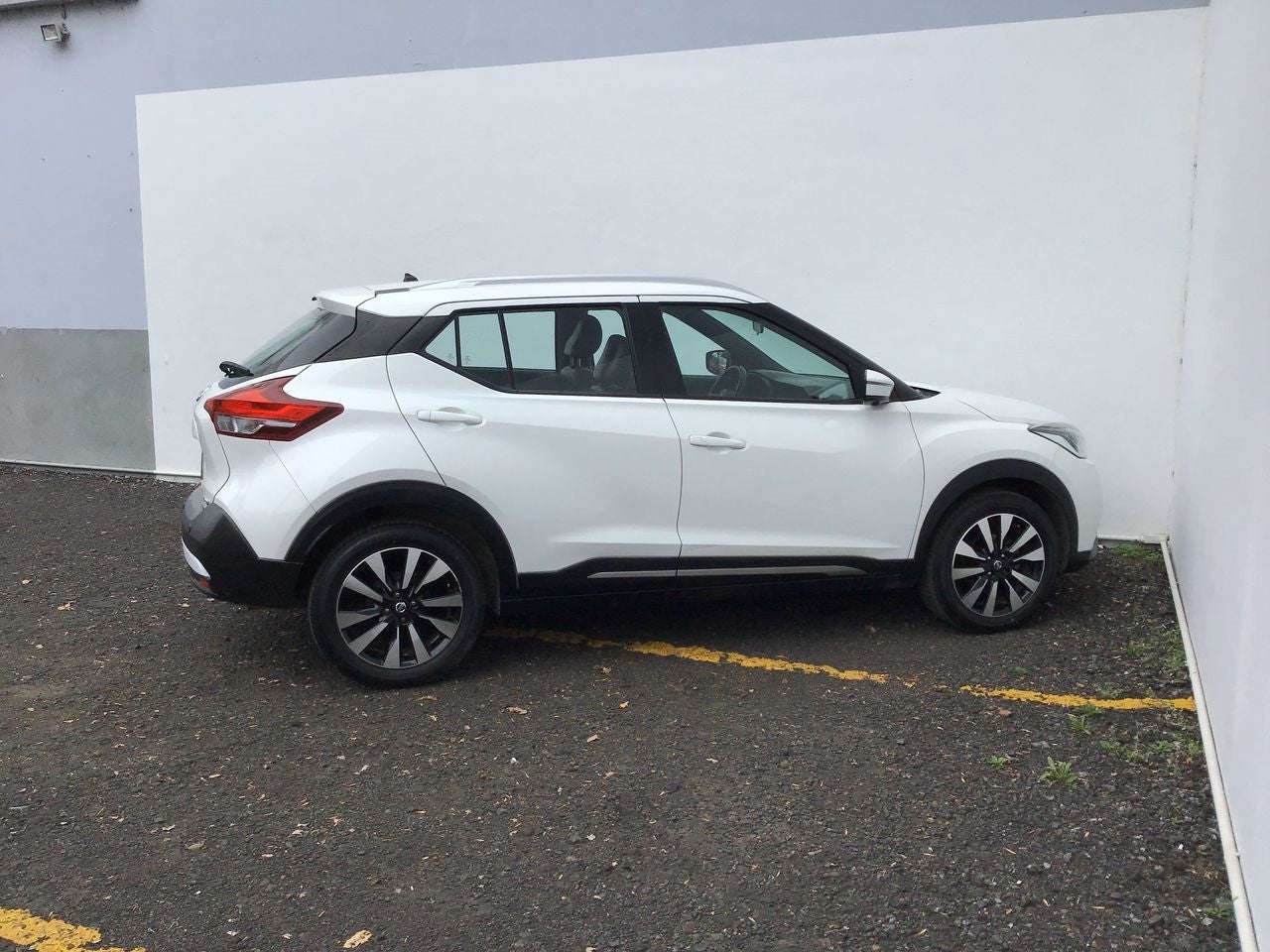 2020 Nissan KICKS KICKS 5 PUERTAS EXCLUSIVE 1.6 LTS CVT A/C