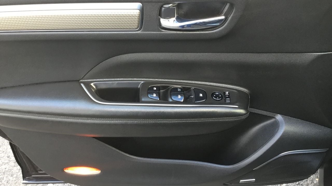 2019 RENAULT KOLEOS MINUIT L4 2.5L 171 CP 5 PUERTAS AUT PIEL BA AA QC