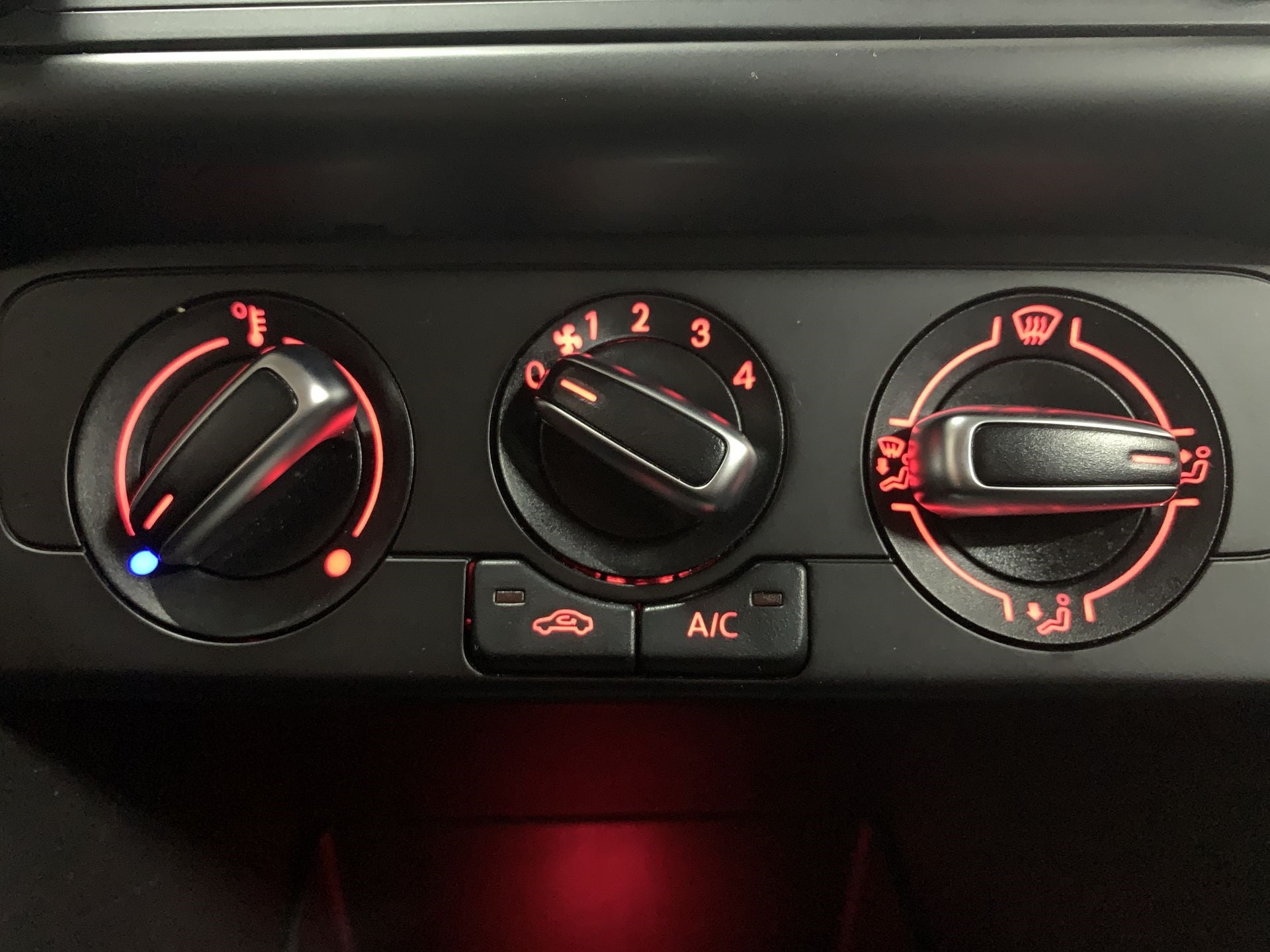 2020 Volkswagen POLO POLO PAQUETE DESING & SOUND STD