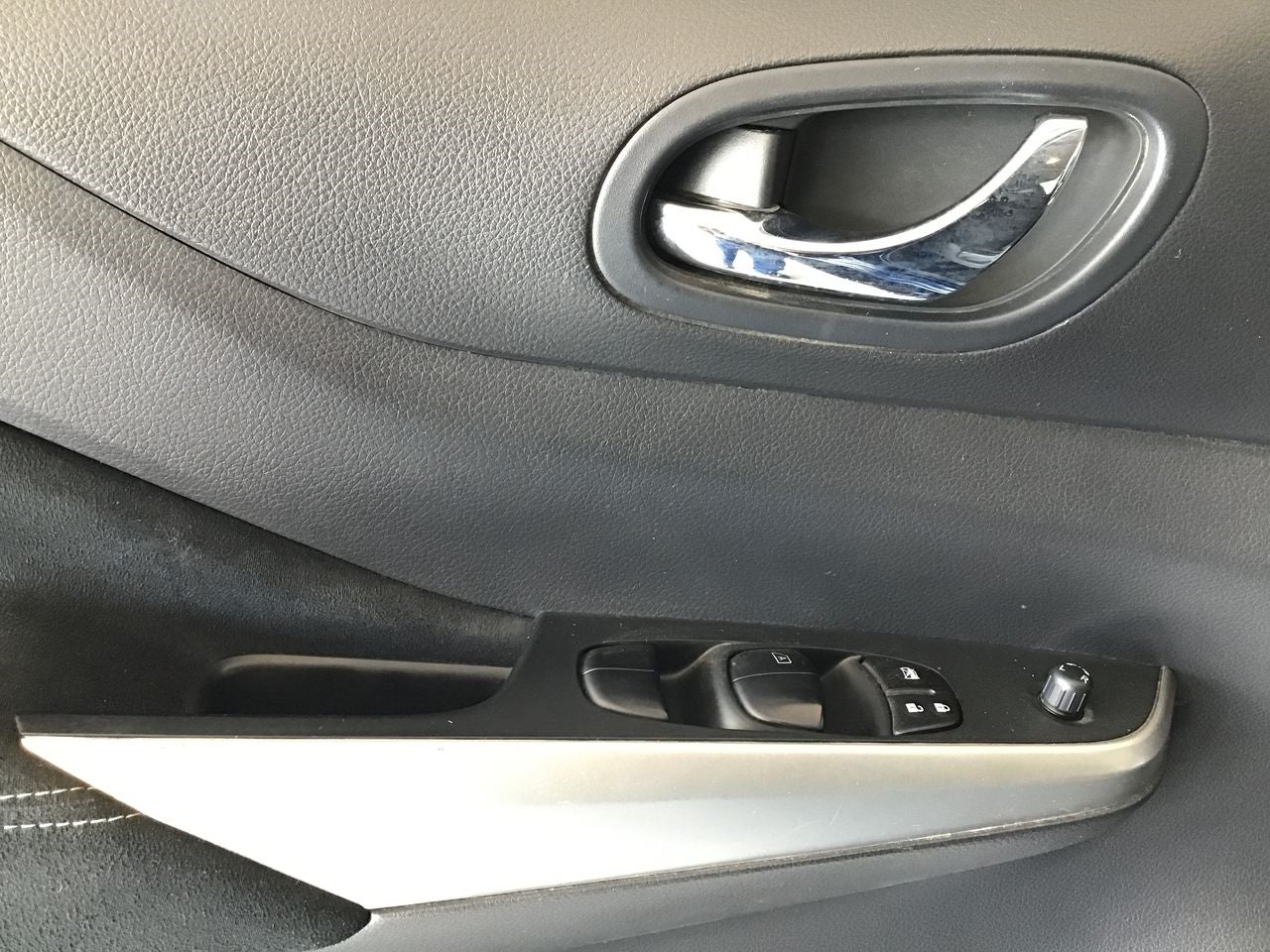 2020 Nissan FRONTIER NP300 FRONTIER LE