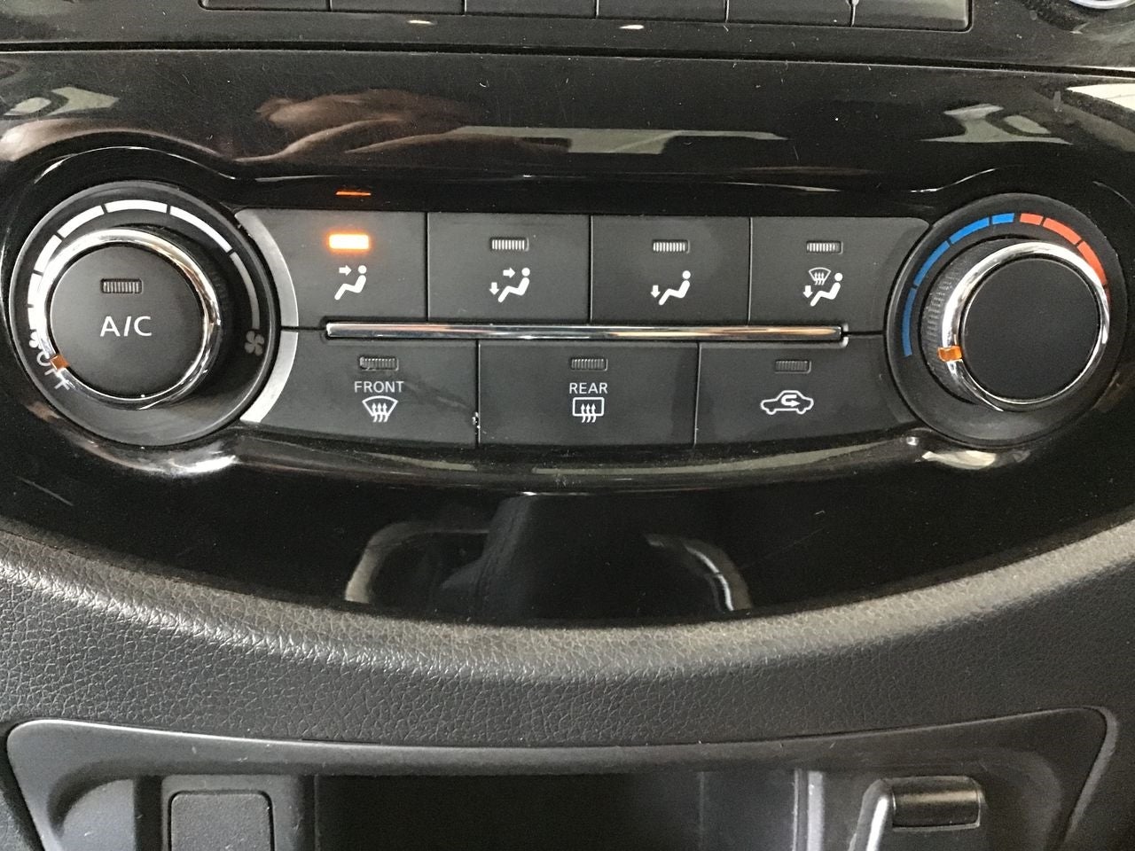 2020 Nissan FRONTIER NP300 FRONTIER LE