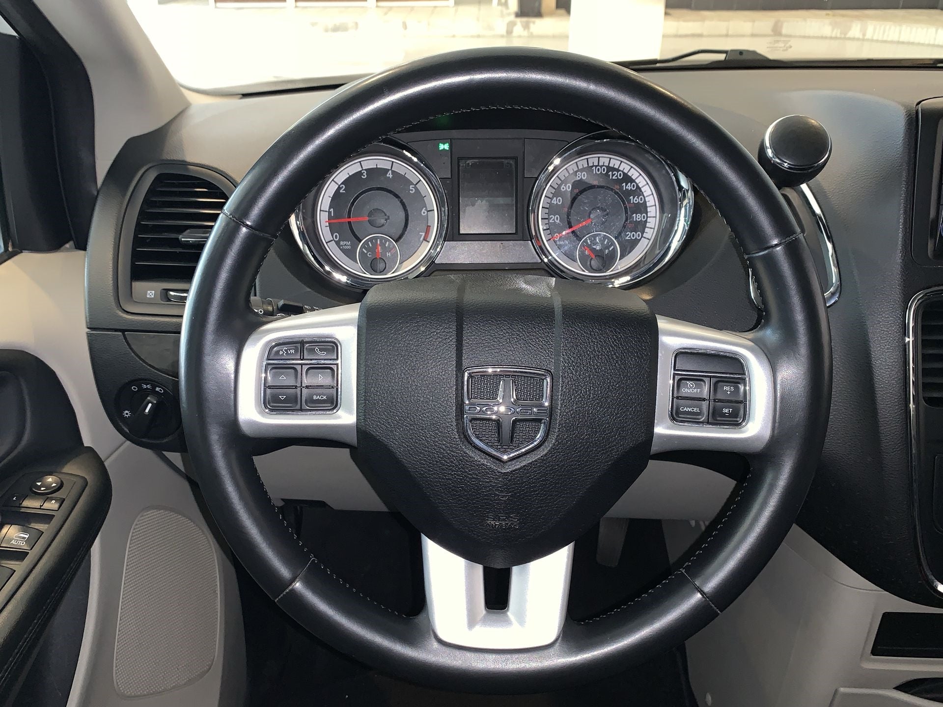 2018 Dodge GRAND CARAVAN SXT PLUS, V6, 3.5L, 283 CP, 5 PUERTAS, AUT