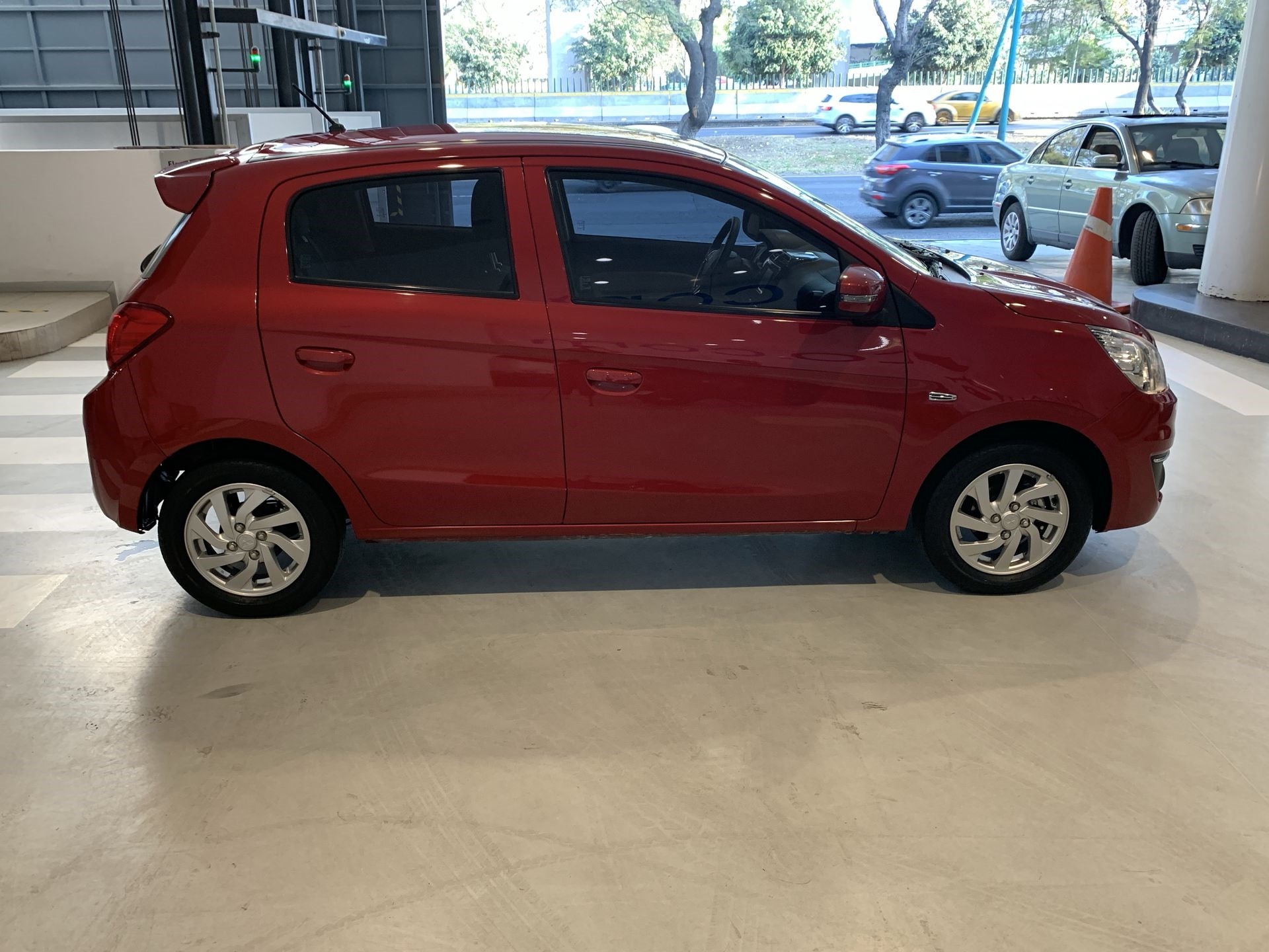 2019 Mitsubishi MIRAGE GLS, L3, 1.2L, 76 CP, 5 PUERTAS, STD