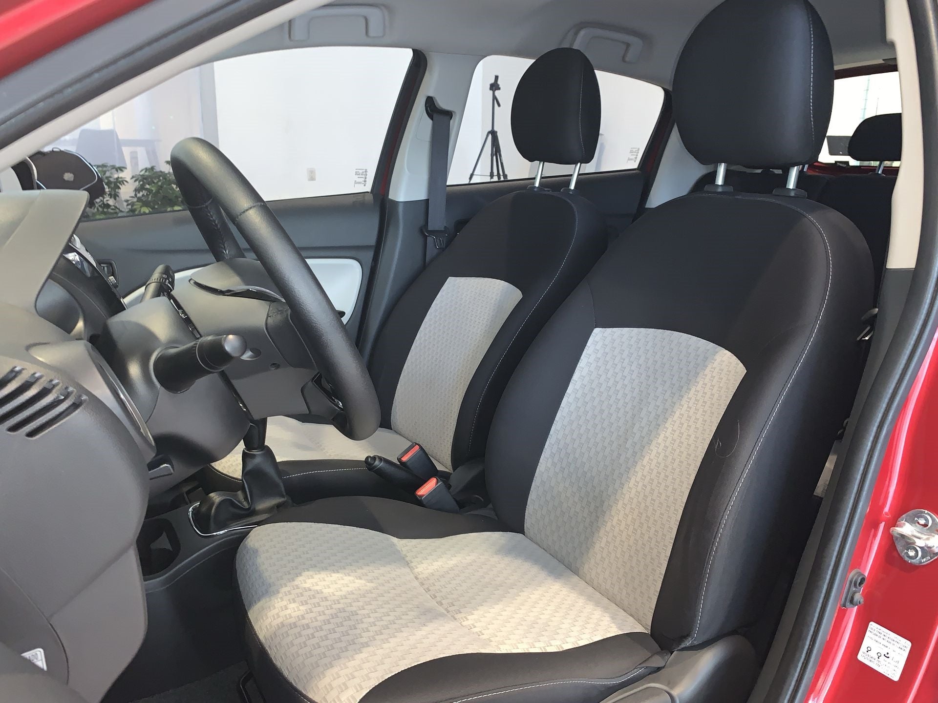 2019 Mitsubishi MIRAGE GLS, L3, 1.2L, 76 CP, 5 PUERTAS, STD