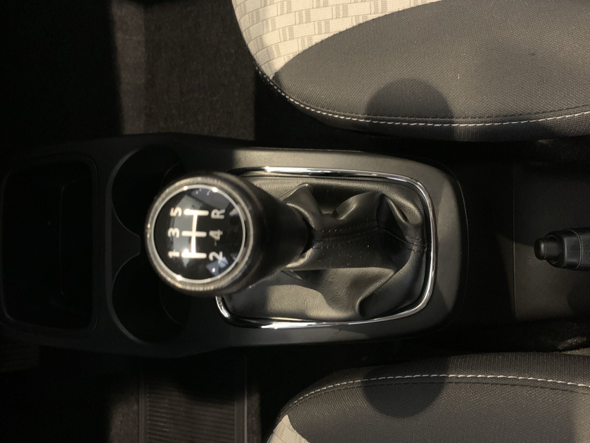 2019 Mitsubishi MIRAGE GLS, L3, 1.2L, 76 CP, 5 PUERTAS, STD