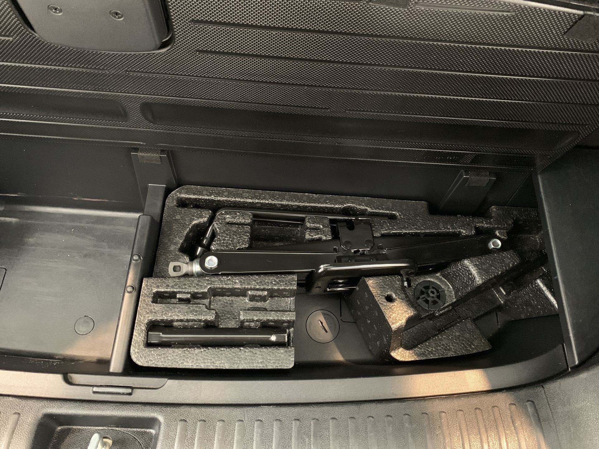 2018 Kia SORENTO LX, L4, 2.4L, 185 CP, 5 PUERTAS, AUT, 7 PASAJEROS