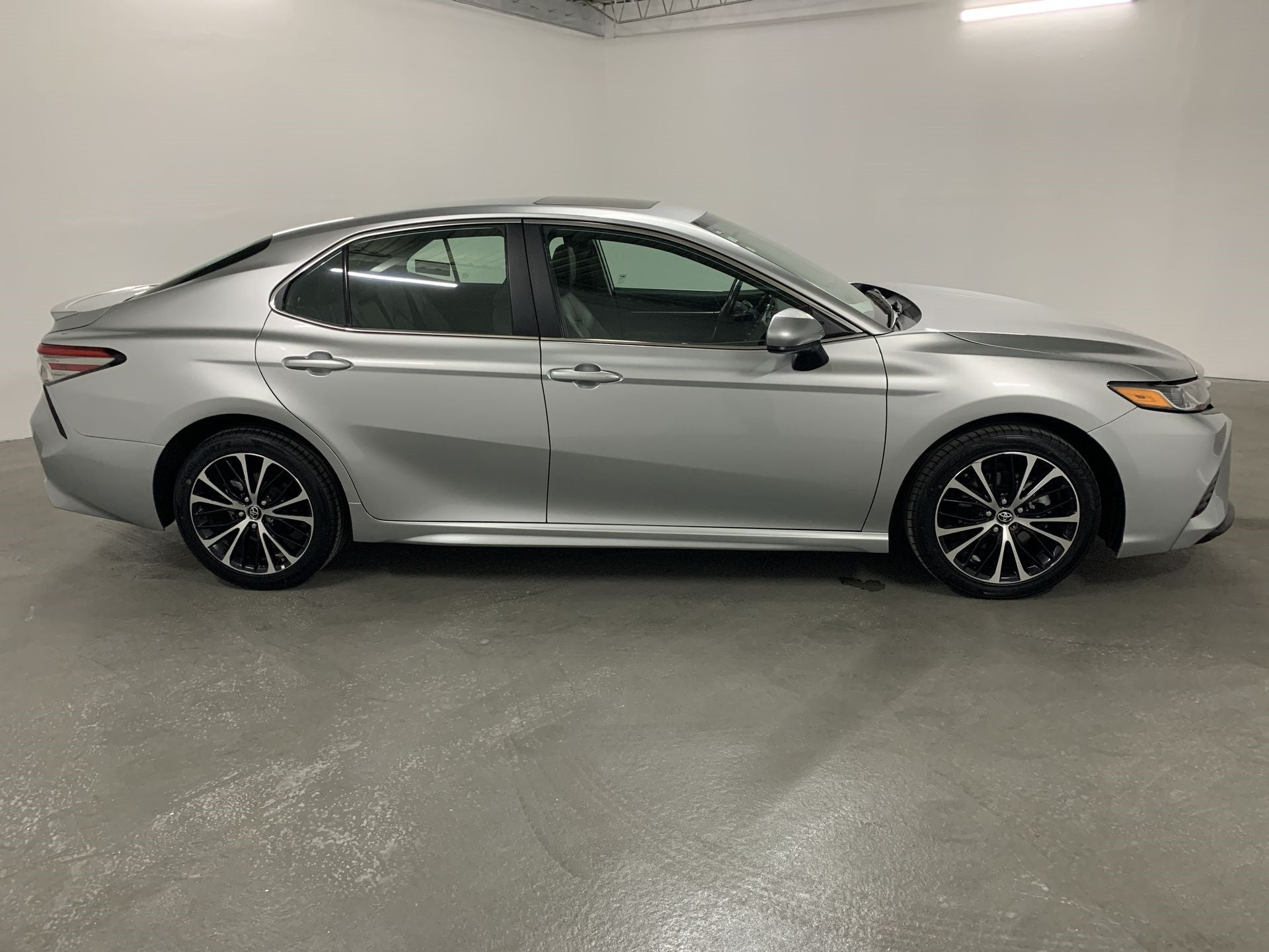 2019 Toyota CAMRY SE, L4, 2.5L, 201 CP, 4 PUERTAS, AUT