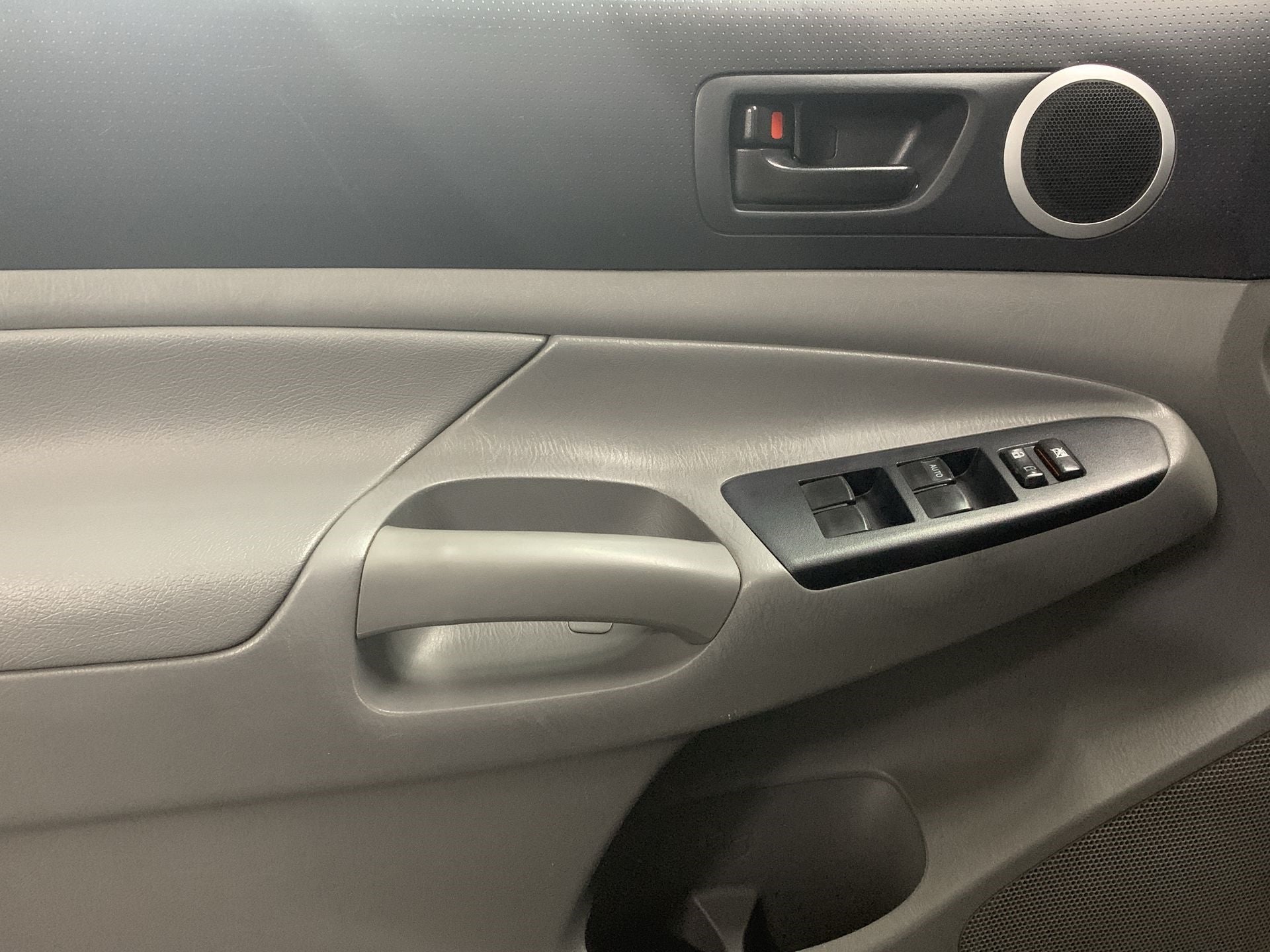 2014 Toyota TACOMA TRD SPORT, V6, 4.0L, 236 CP, 4 PUERTAS, AUT