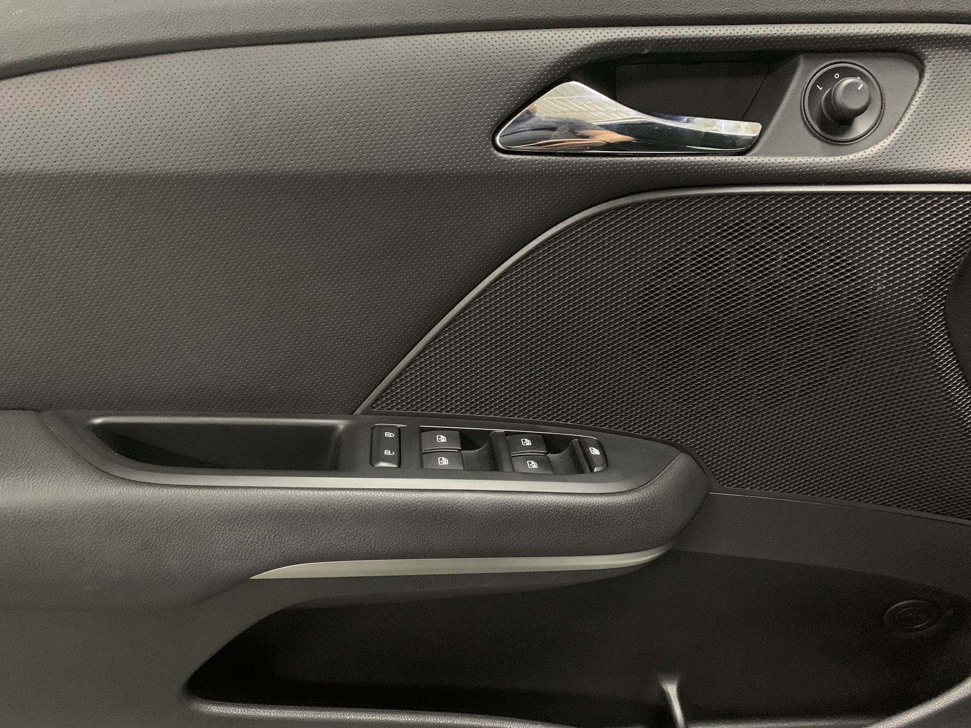 2018 Chevrolet CAVALIER CAVALIER  PAQ C