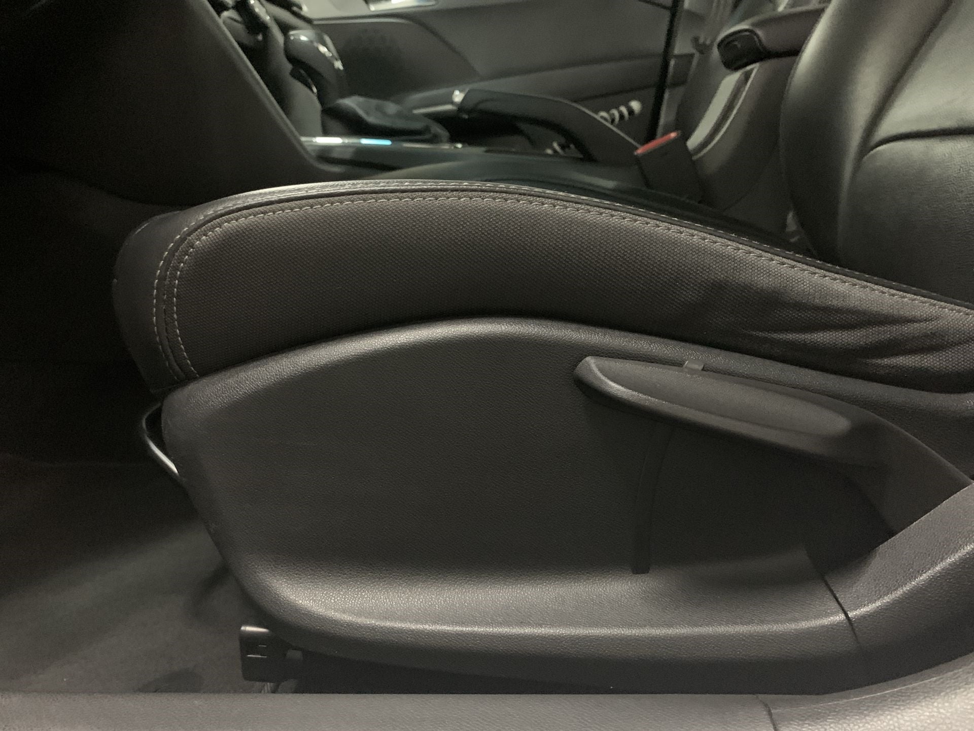 2018 Chevrolet CAVALIER CAVALIER  PAQ C