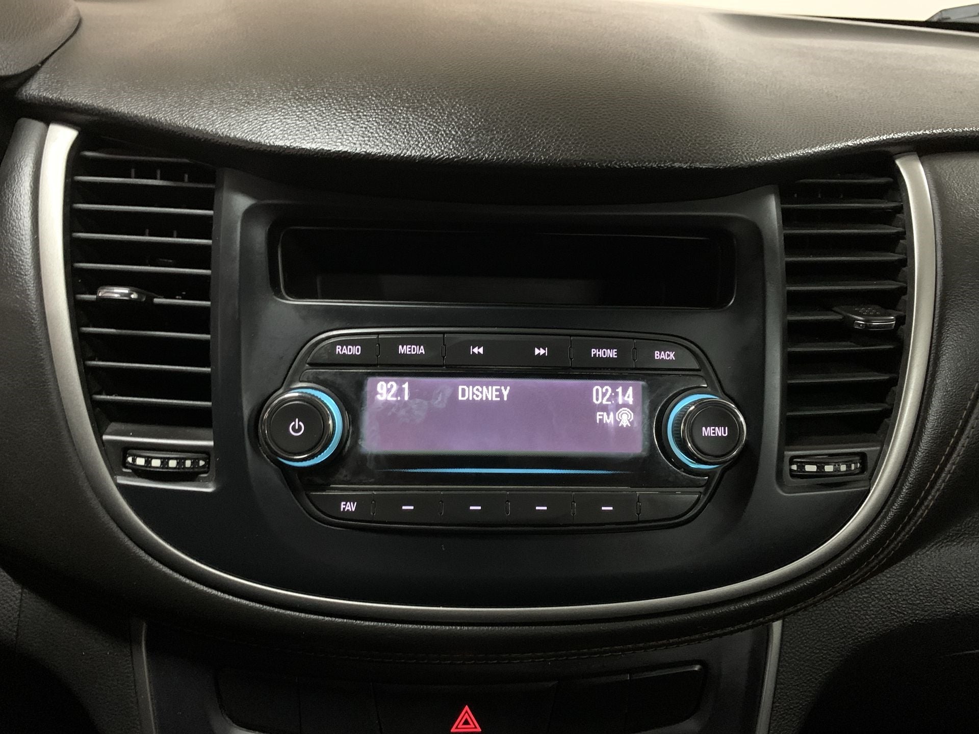 2017 Chevrolet TRAX TRAX PAQ B . LT AUT TELA CON TACTO PIEL