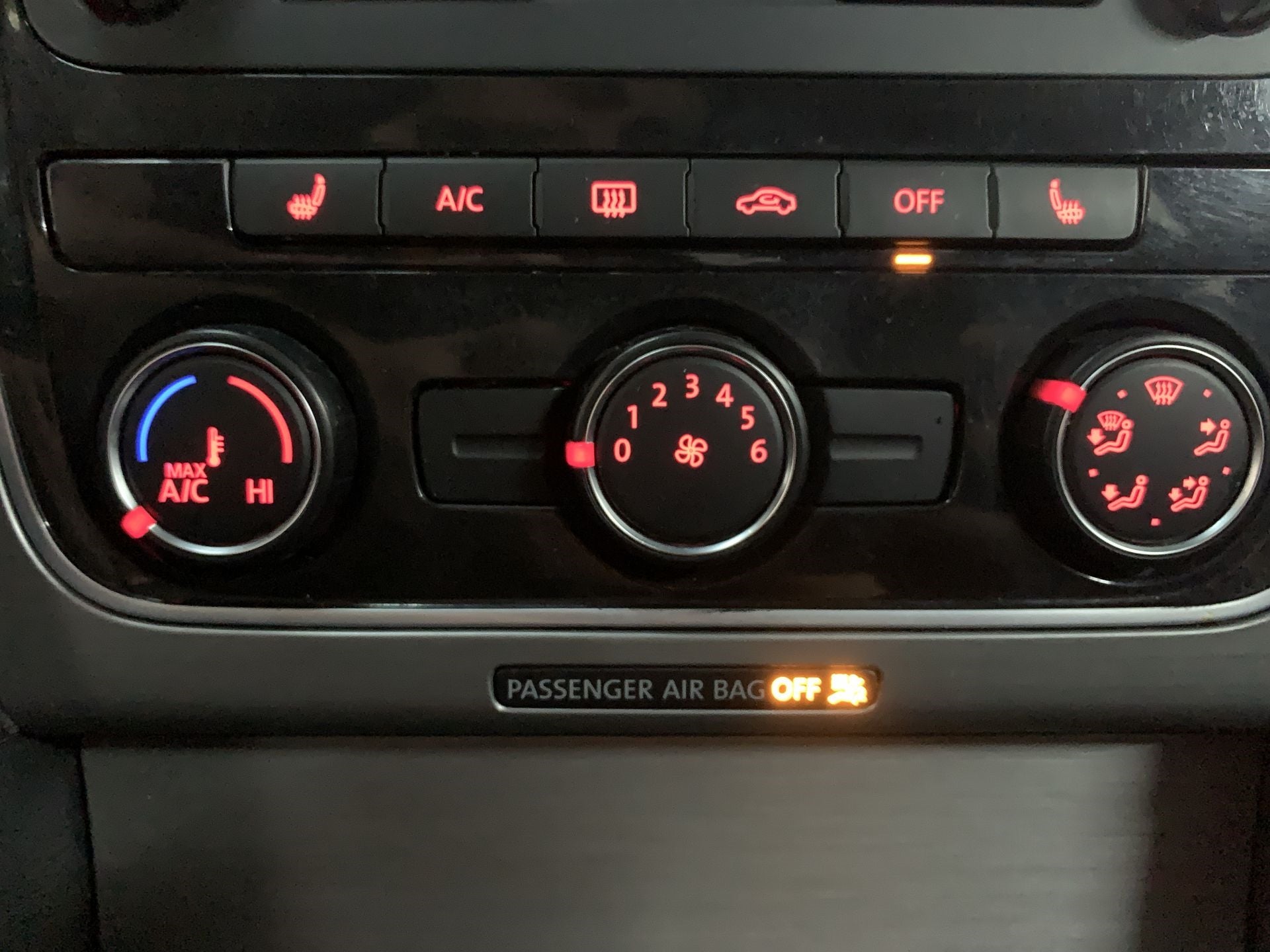 2014 Volkswagen PASSAT PASSAT SPORTLINE 2.5 L TIPTRONIC