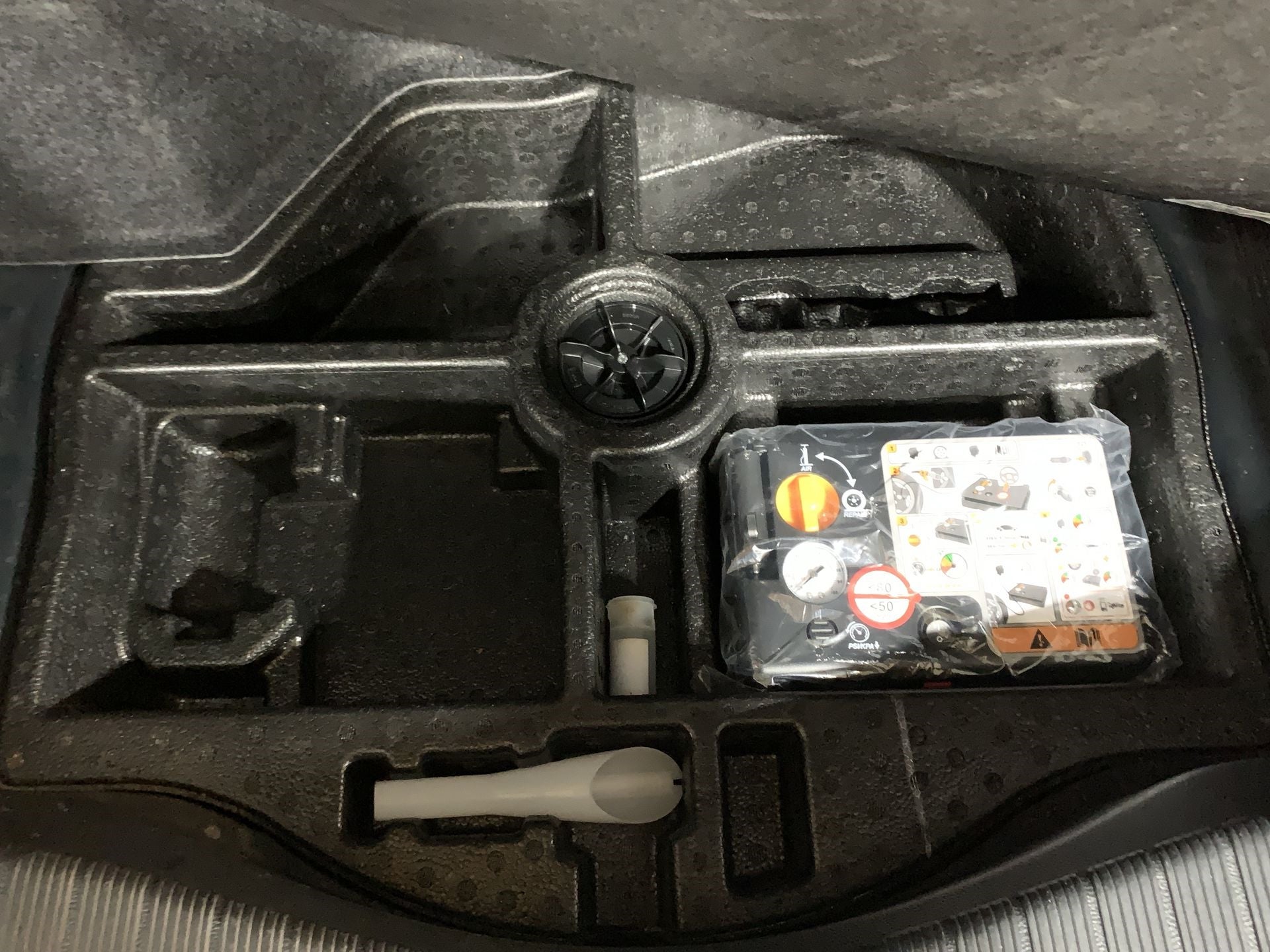 2020 Ford FUSION SEL, L4, 2.0L, 188 CP, 4 PUERTAS, AUT, PIEL, AA, HIBRIDO