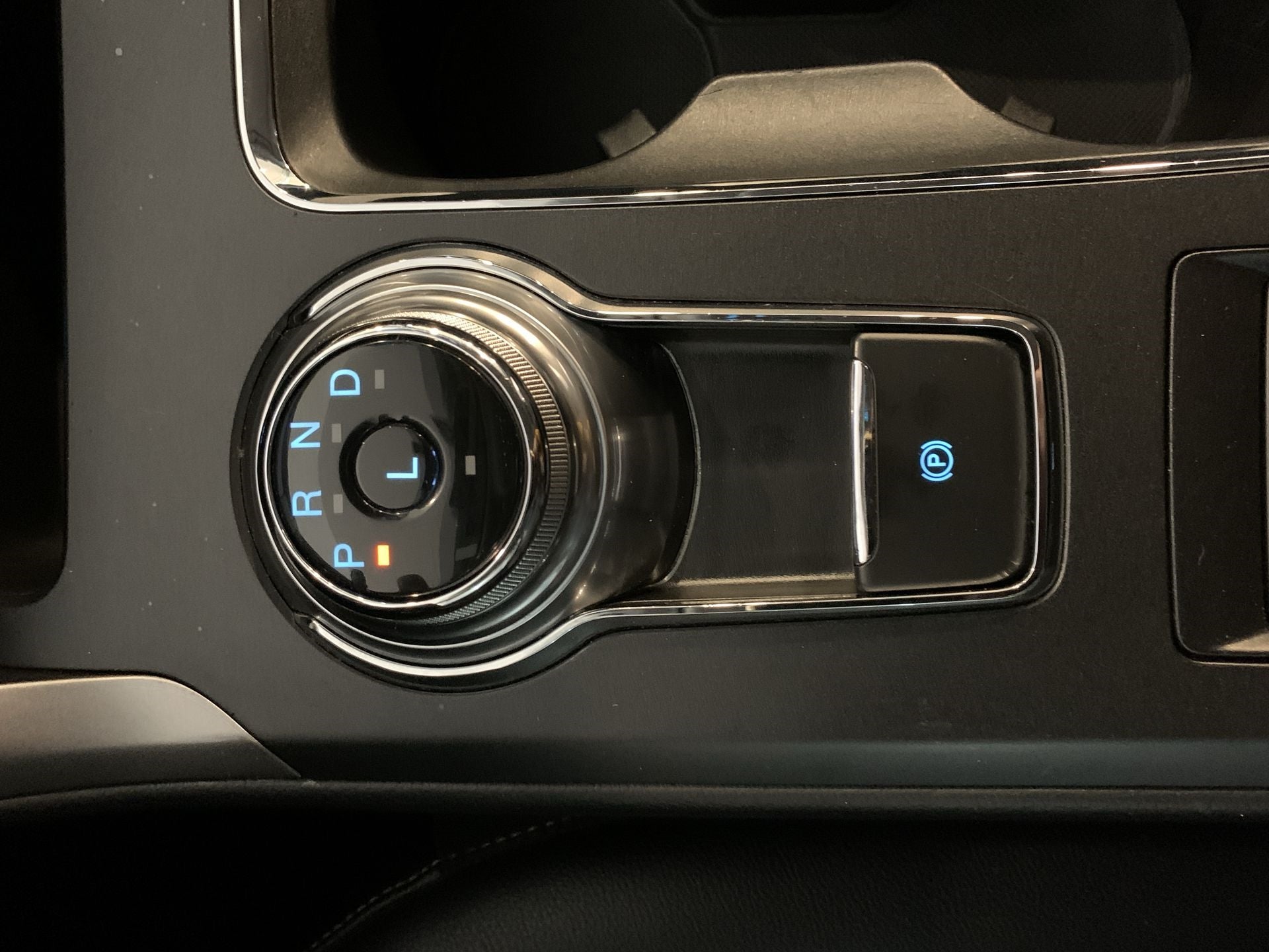 2020 Ford FUSION SEL, L4, 2.0L, 188 CP, 4 PUERTAS, AUT, PIEL, AA, HIBRIDO