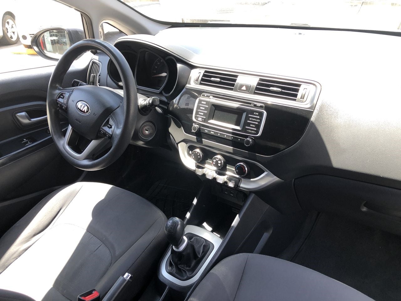 2017 Kia RIO RIO LX T/M 1.6L SEDAN