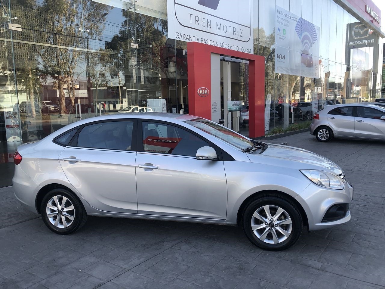 2018 JAC J4 MT TREND TREND L4 1.5L 111 CP 4 PUERTAS STD PIEL BA AA