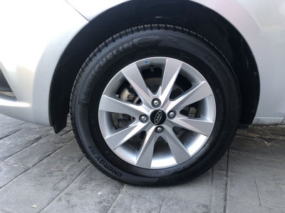 2018 JAC J4 MT TREND TREND L4 1.5L 111 CP 4 PUERTAS STD PIEL BA AA