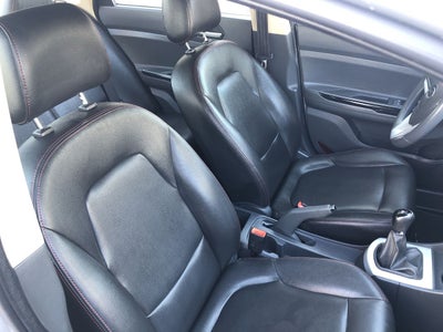 2018 JAC J4 MT TREND TREND L4 1.5L 111 CP 4 PUERTAS STD PIEL BA AA