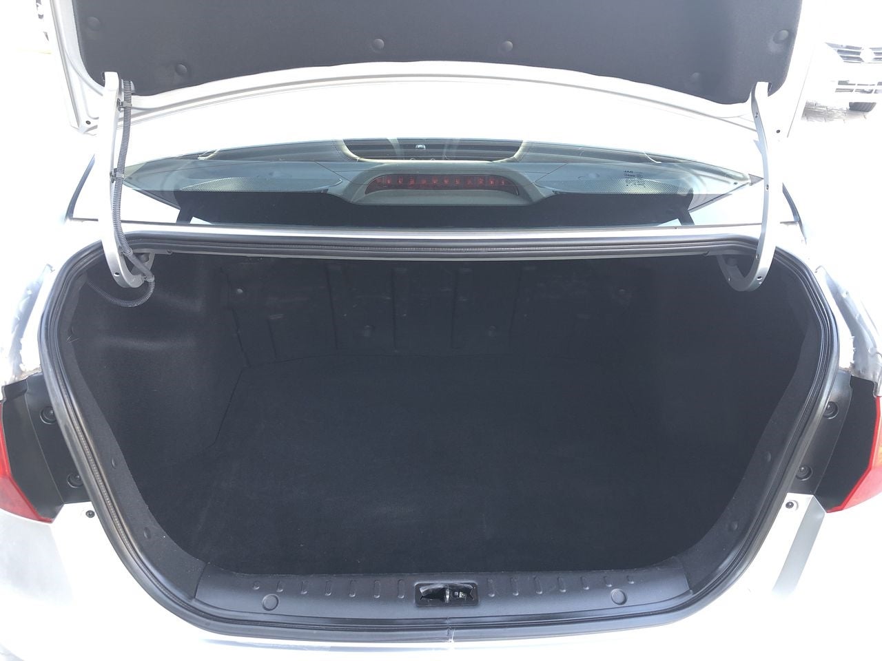 2018 JAC J4 MT TREND TREND L4 1.5L 111 CP 4 PUERTAS STD PIEL BA AA