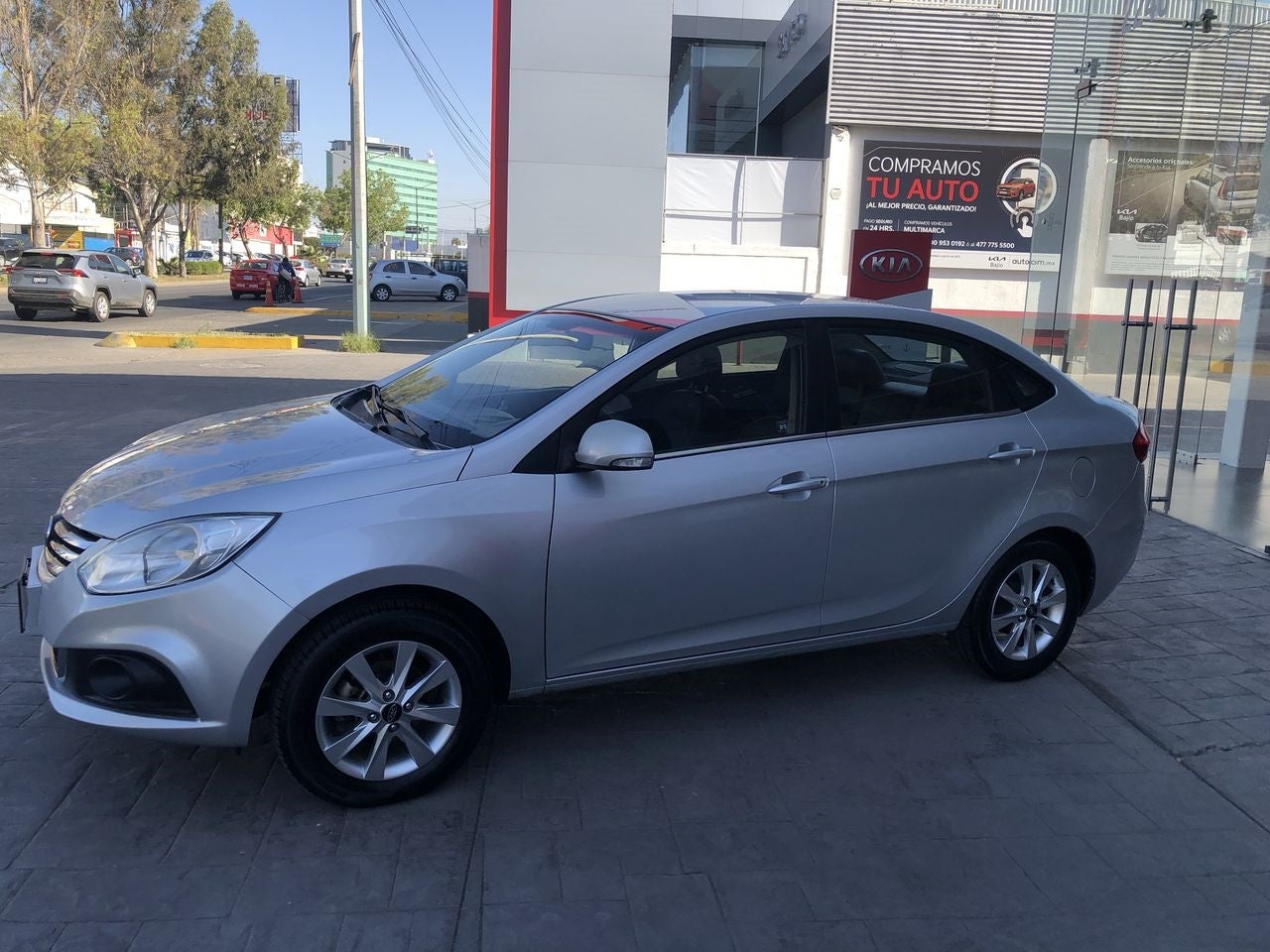 2018 JAC J4 MT TREND TREND L4 1.5L 111 CP 4 PUERTAS STD PIEL BA AA