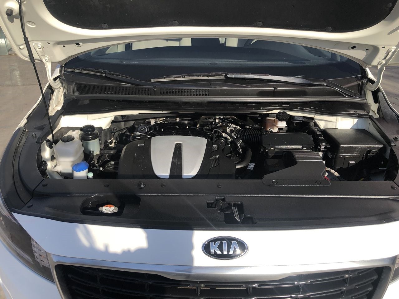 2020 Kia SEDONA SEDONA PE 3.3L LX A/T - 8 P