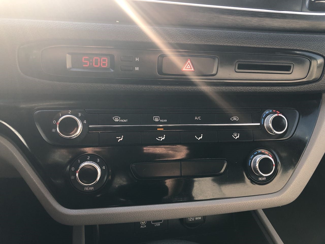 2020 Kia SEDONA SEDONA PE 3.3L LX A/T - 8 P