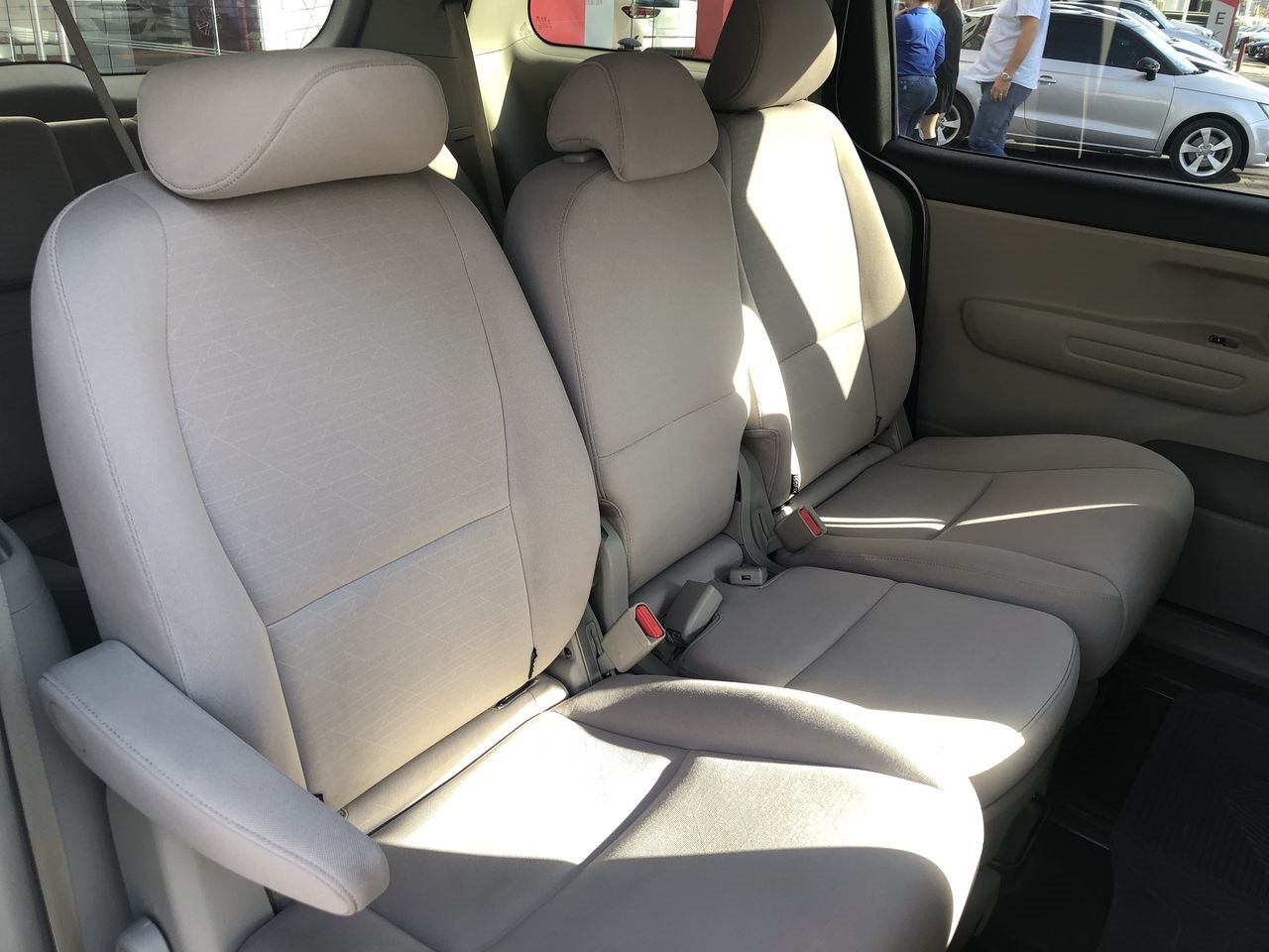 2020 Kia SEDONA SEDONA PE 3.3L LX A/T - 8 P