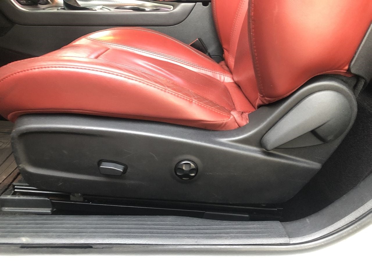 2017 Dodge CHALLENGER DUAL STRIPES, V6, 3.6L, 305 CP, 2 PUERTAS, AUT