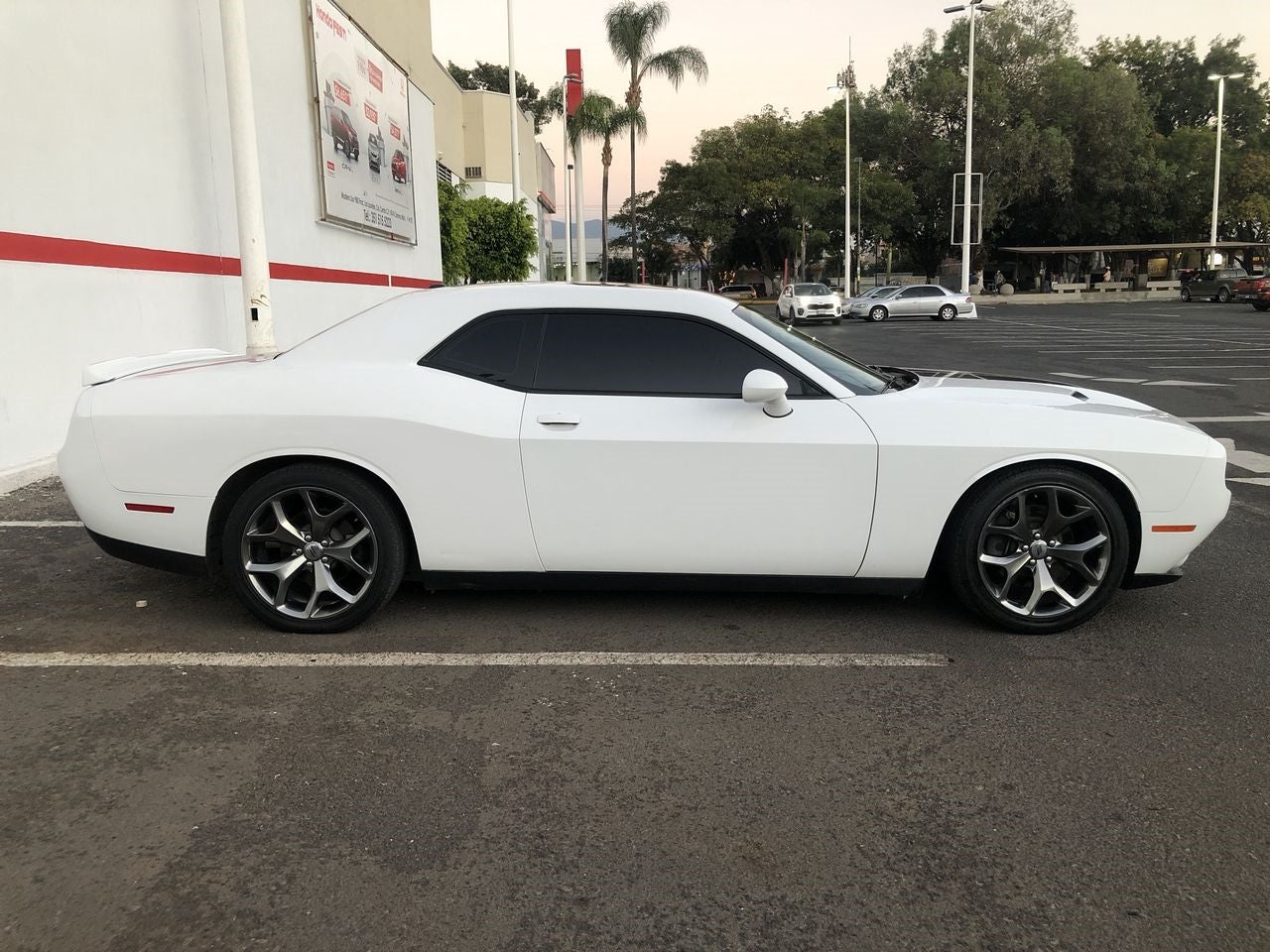 2017 Dodge CHALLENGER DUAL STRIPES, V6, 3.6L, 305 CP, 2 PUERTAS, AUT