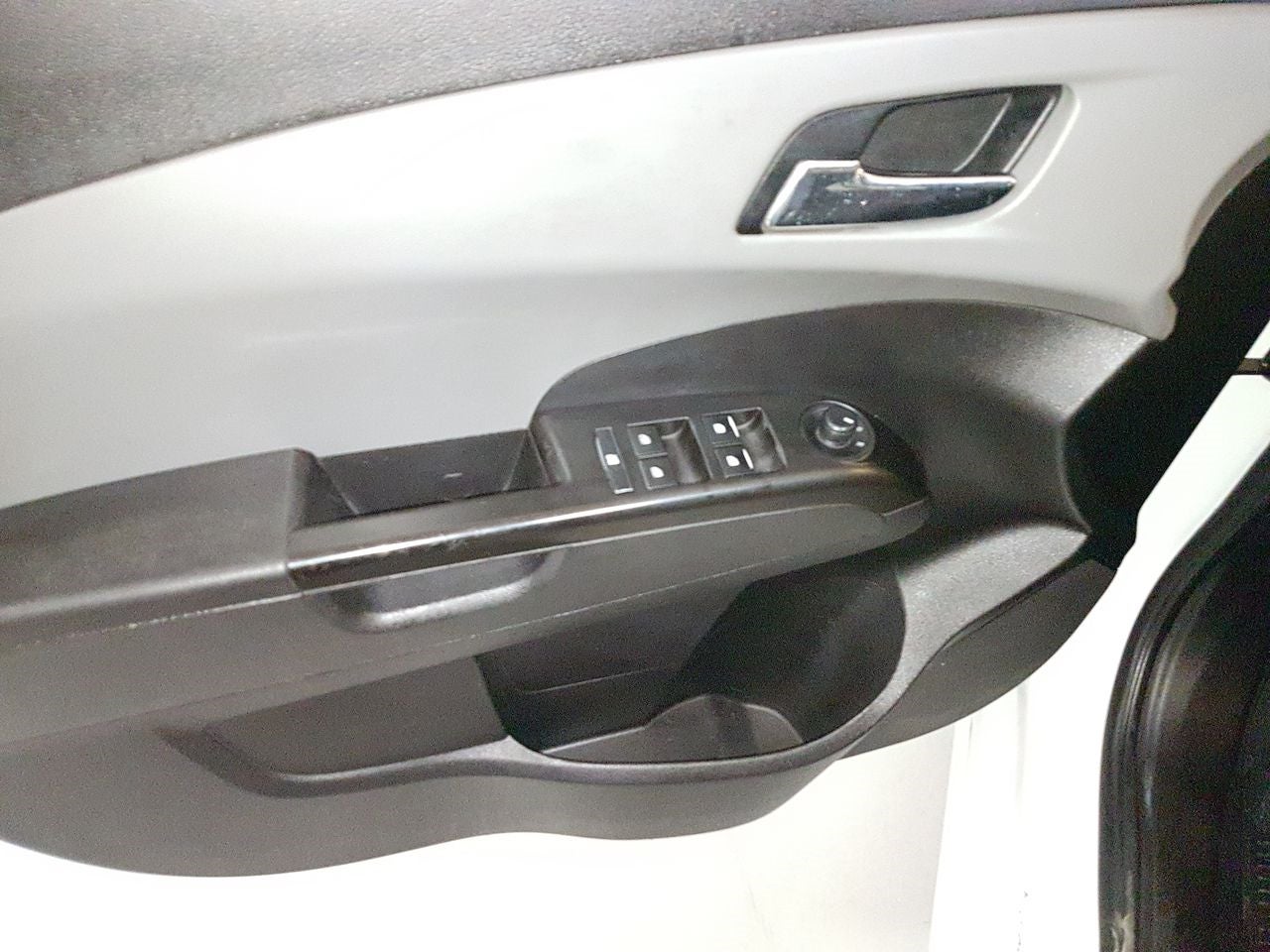 2016 Chevrolet SONIC LTZ, L4, 1.6L, 115 CP, 4 PUERTAS, AUT