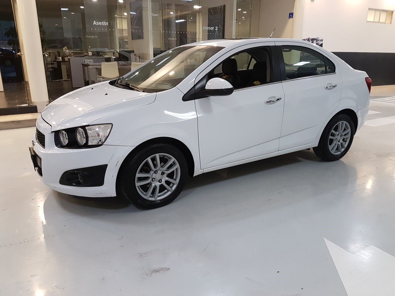 2016 Chevrolet SONIC LTZ, L4, 1.6L, 115 CP, 4 PUERTAS, AUT