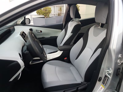 2017 Toyota PRIUS PRIUS BASE AT