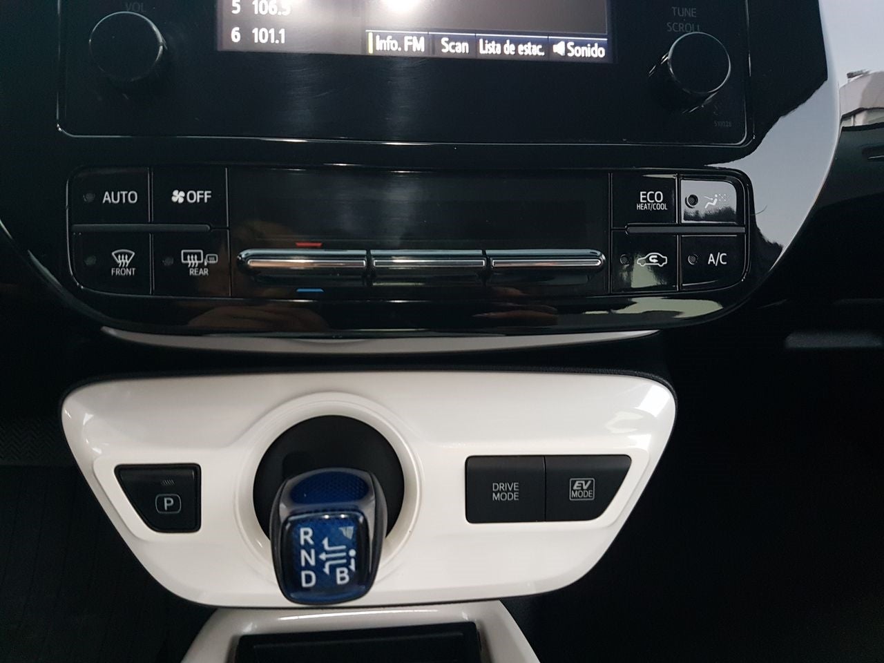 2017 Toyota PRIUS PRIUS BASE AT