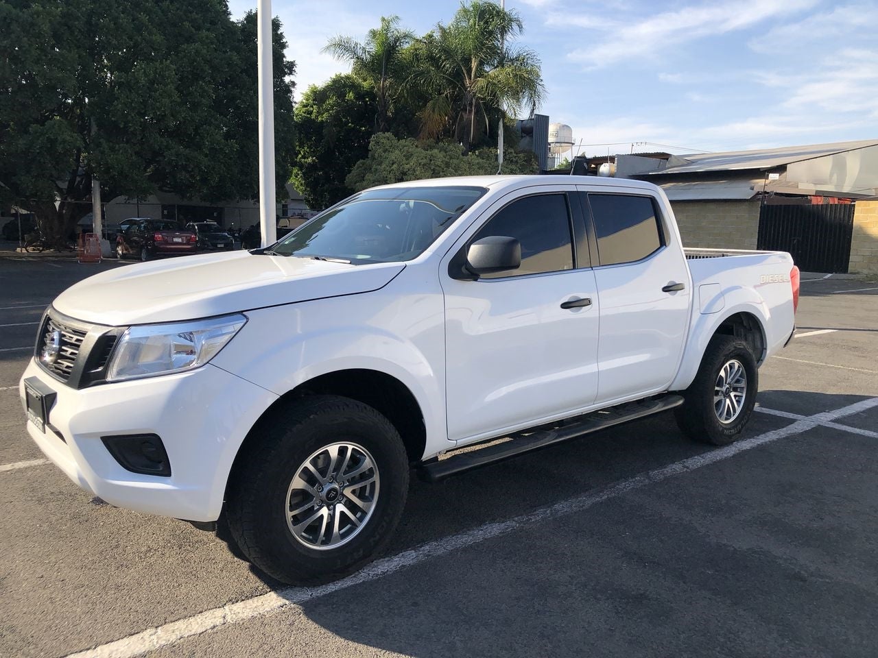 2018 Nissan DOBLE CABINA DOBLE CABINA DIESEL 4X4 TM AC PAQ SEG