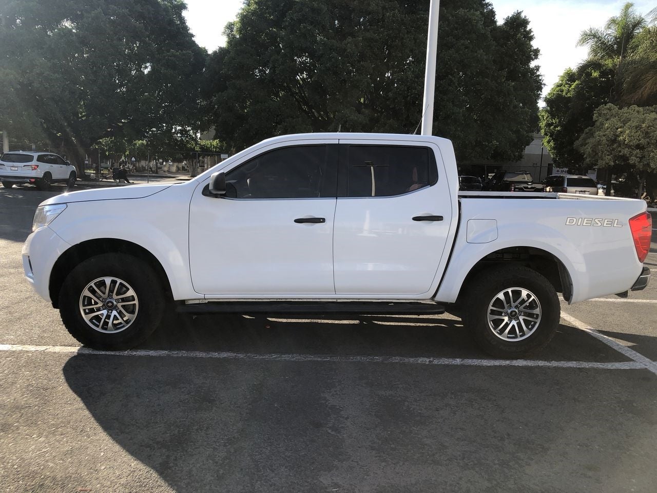 2018 Nissan DOBLE CABINA DOBLE CABINA DIESEL 4X4 TM AC PAQ SEG