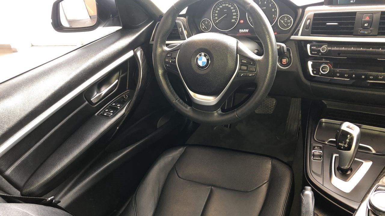 2017 BMW SERIES 3 330IA LUXURY LINE AUTO