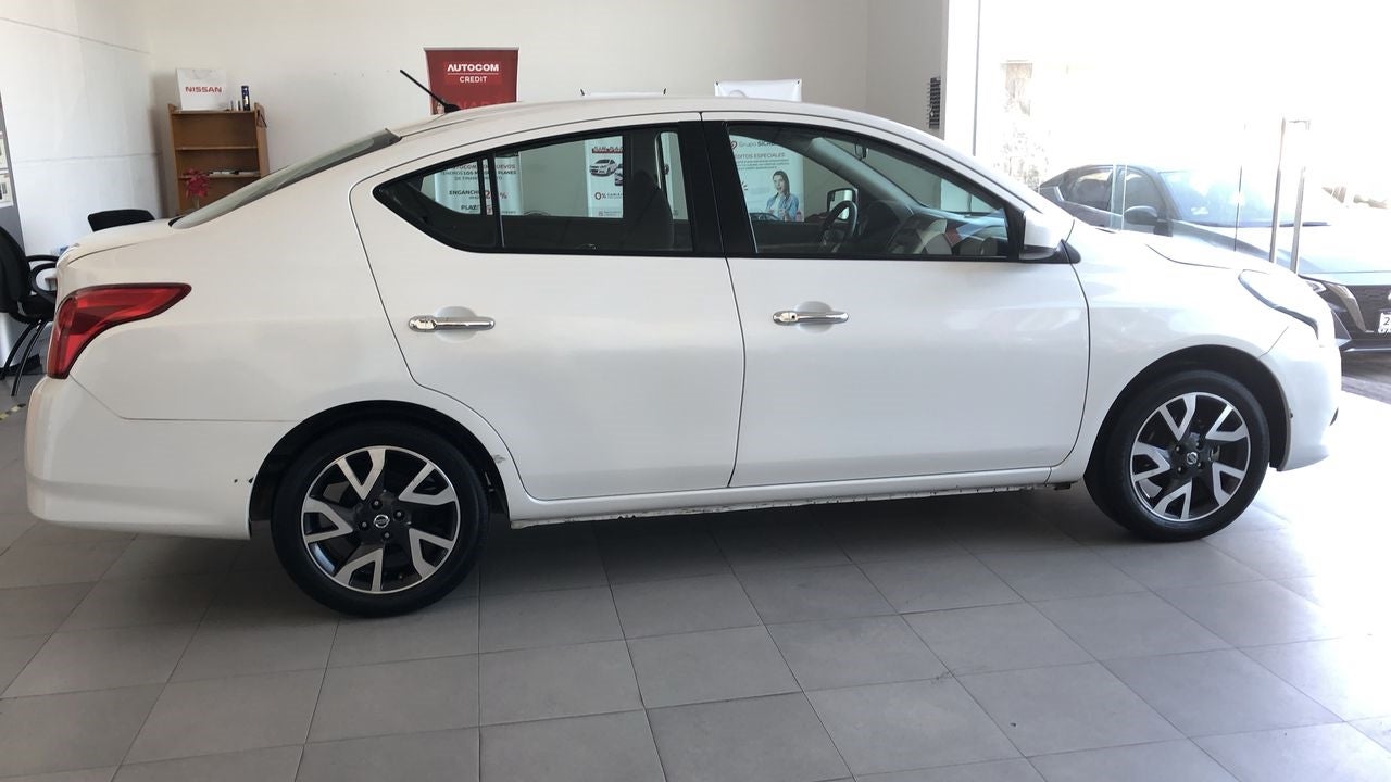 2019 Nissan VERSA VERSA ADVANCE MT