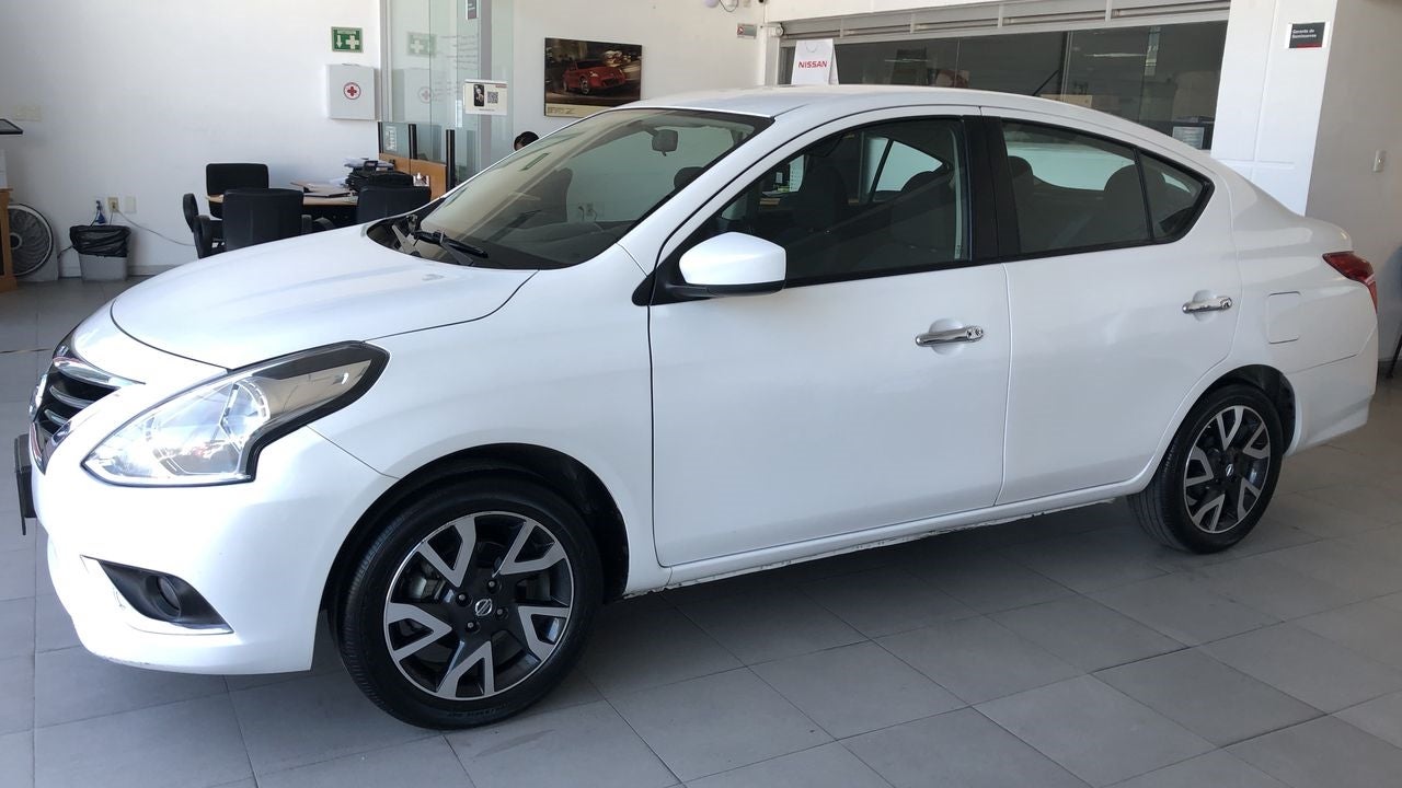 2019 Nissan VERSA VERSA ADVANCE MT