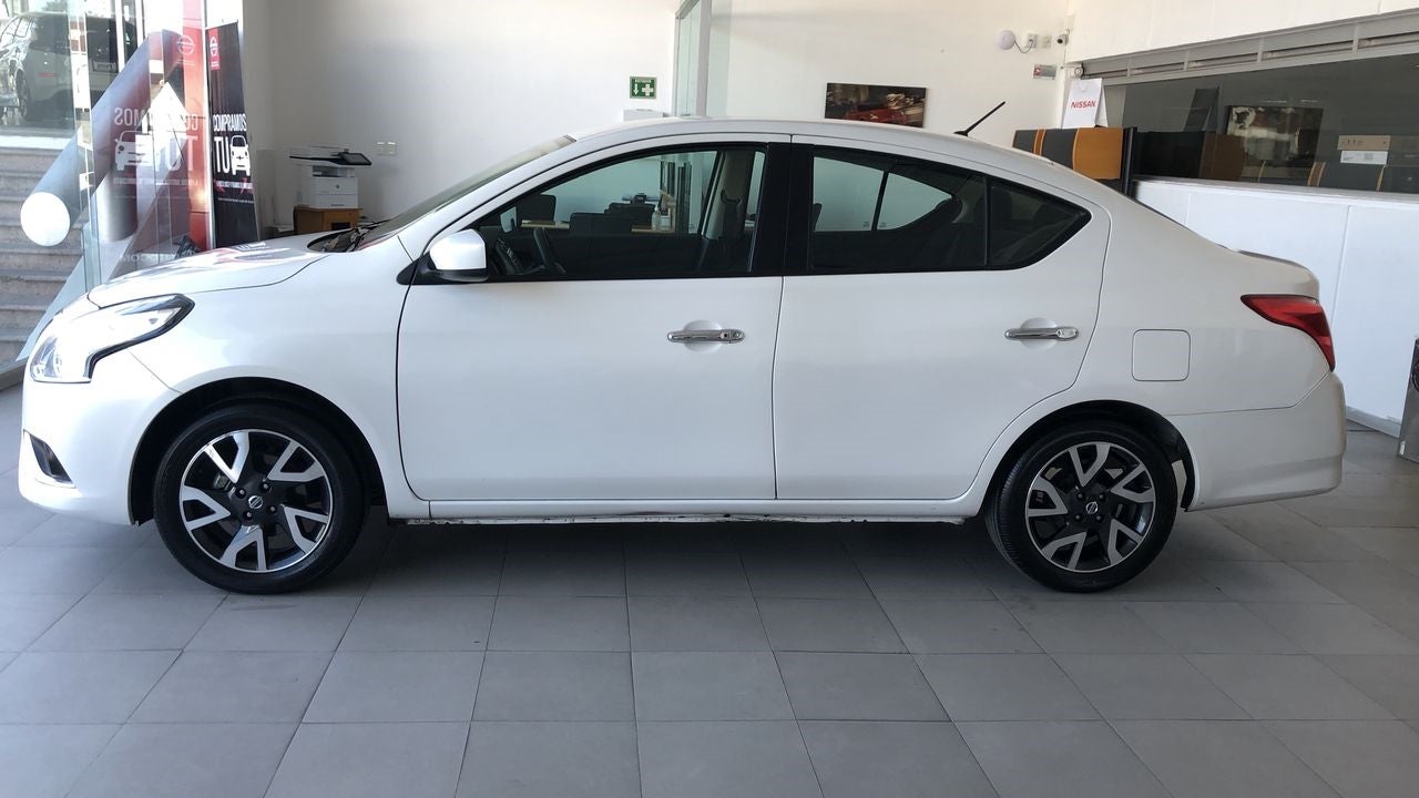 2019 Nissan VERSA VERSA ADVANCE MT