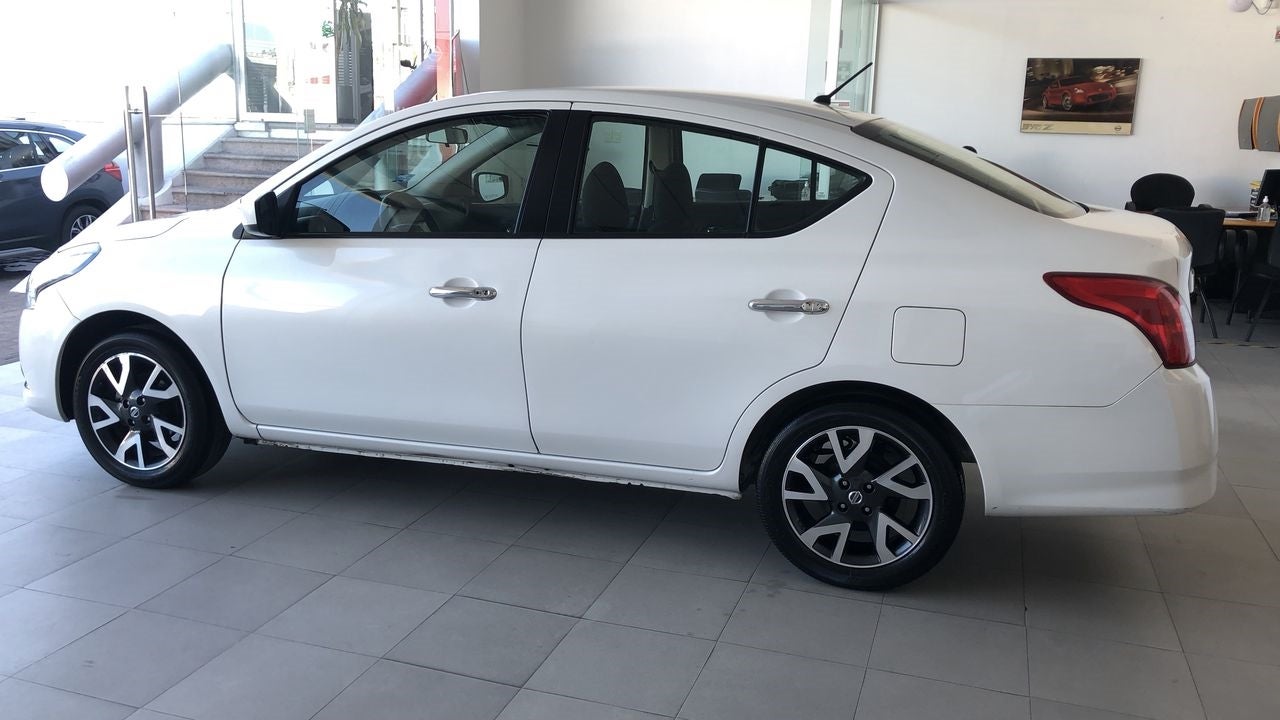 2019 Nissan VERSA VERSA ADVANCE MT