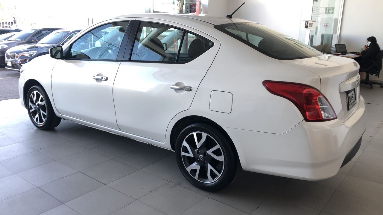 2019 Nissan VERSA VERSA ADVANCE MT