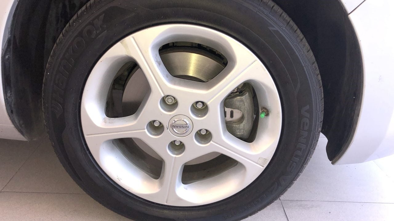 2017 Nissan LEAF LEAF SL