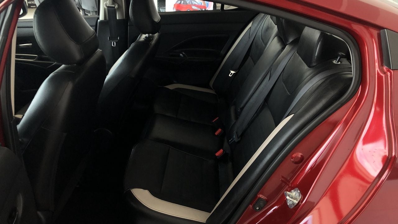 2020 Nissan VERSA VERSA PLATINUM CVT